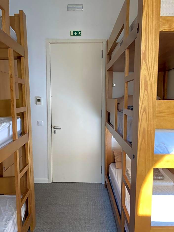 Day Off Suite&Hostel