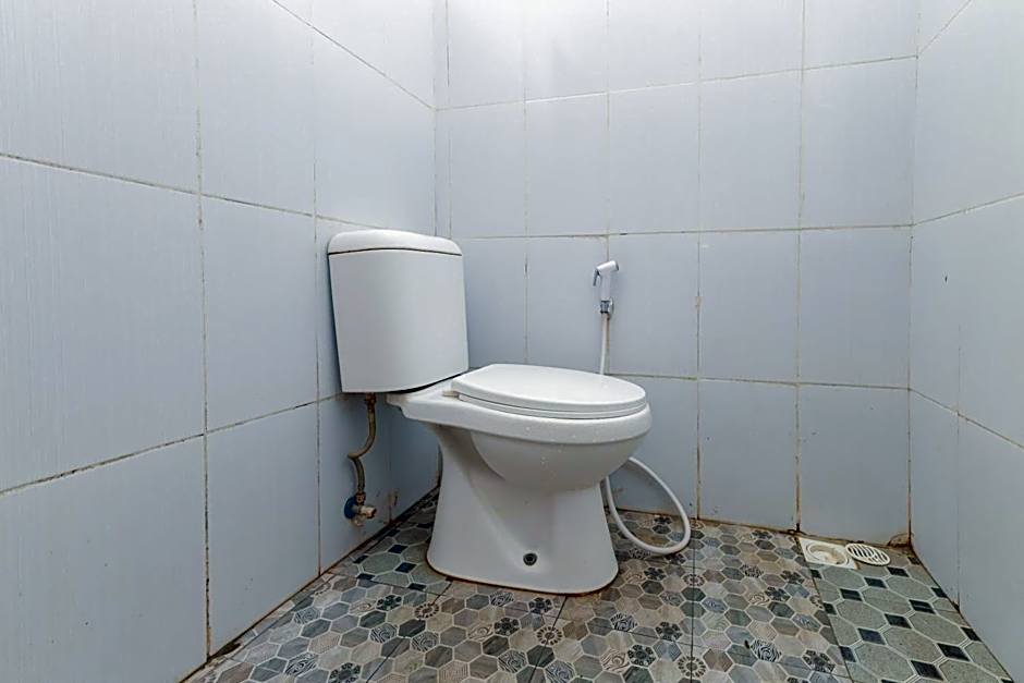 RedDoorz at WR Supratman Batu