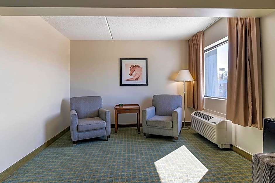 Quality Inn Lexington - Horse Park