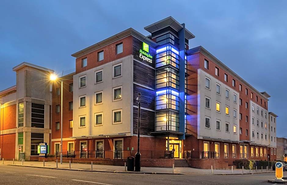 Photo 1 of 43 of Holiday Inn Express Stevenage By IHG