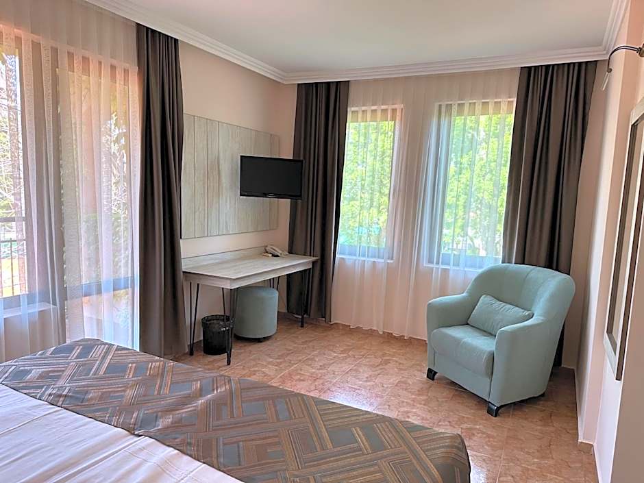 Oleander House and Tennis Club