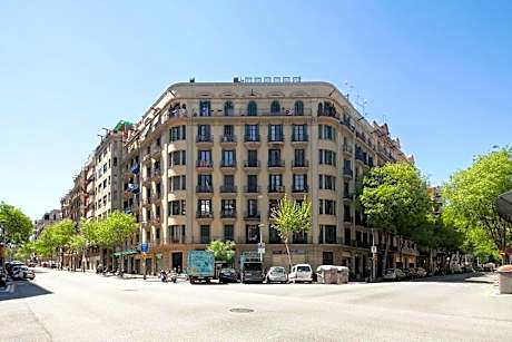 numa I Caja Apartments