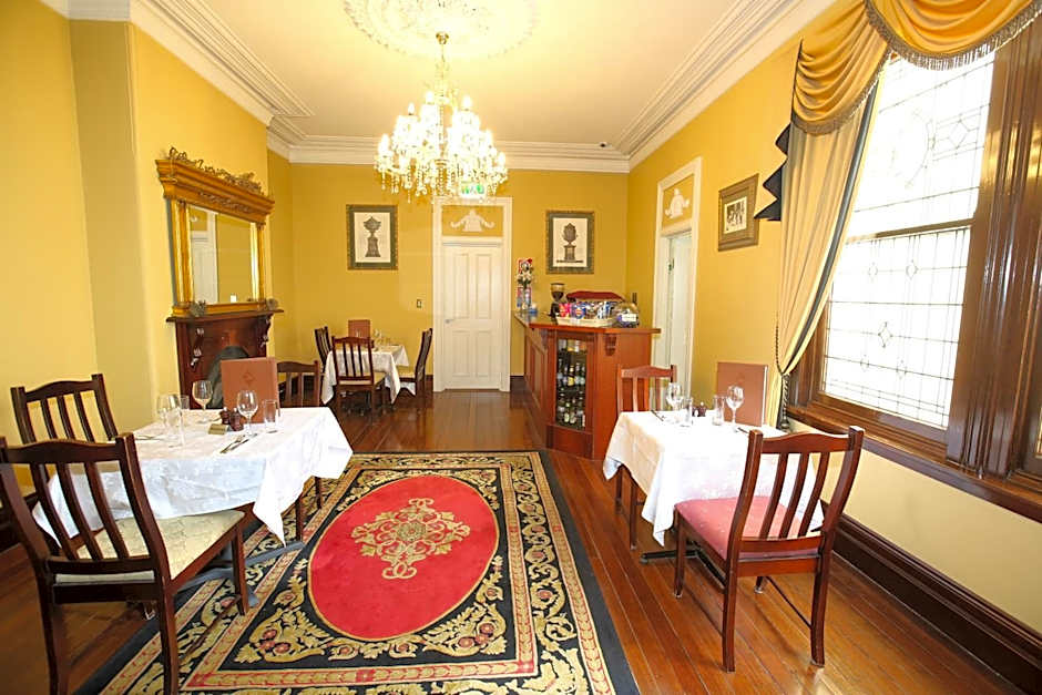 Palais Royale
