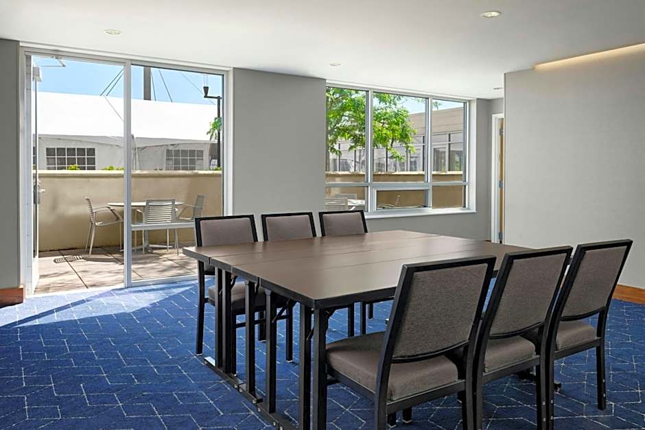 Courtyard by Marriott Erie Bayfront