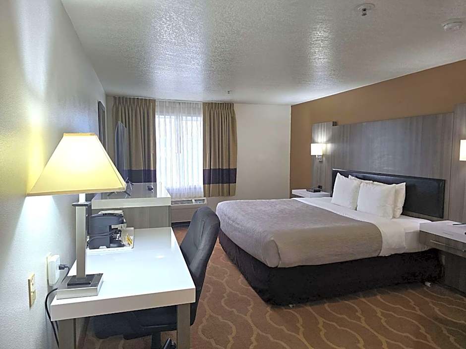 Quality Inn & Suites Longview Kelso
