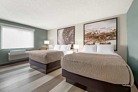 Queen Room with Two Queen Beds - Non-Smoking