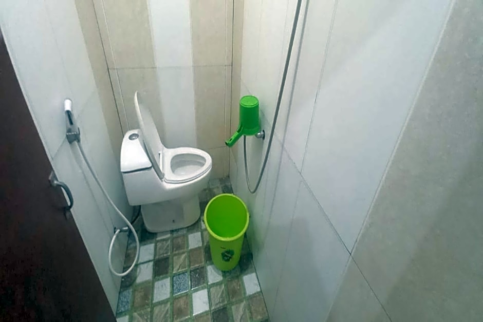 OYO Life 93010 Omah Bareng Syariah Sambisari