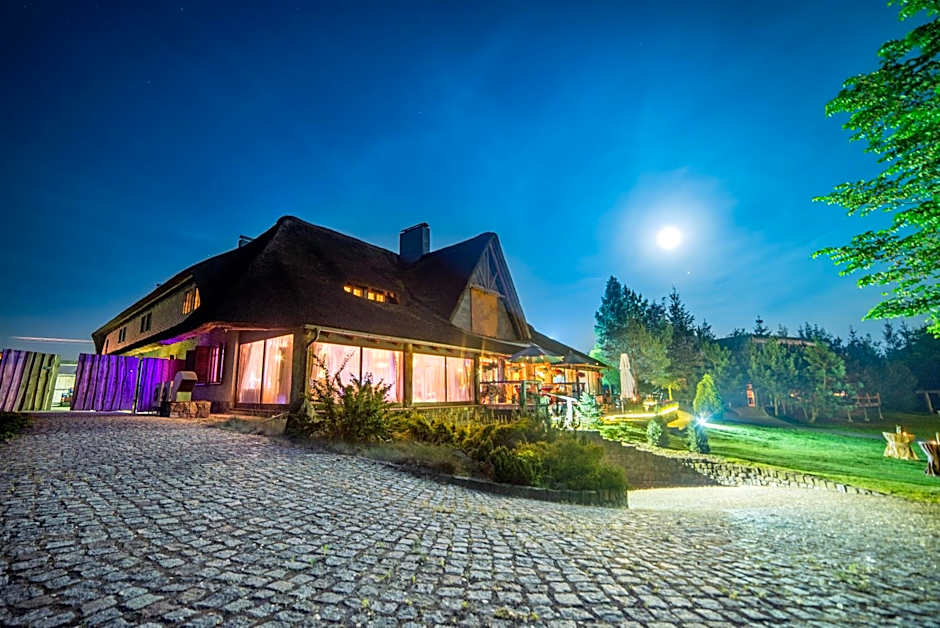 Dom Wypoczynkowy "Pod Strzechą" w Giewartowie