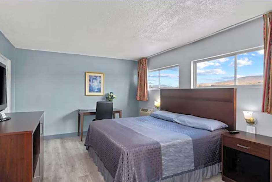 Holiday Lodge Wenatchee