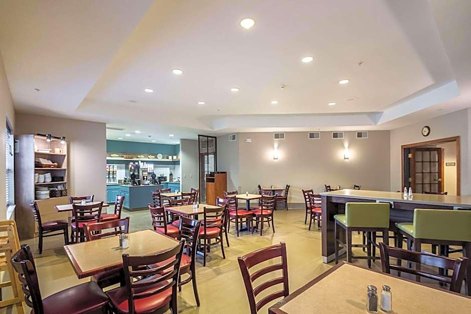 Country Inn & Suites by Radisson, Fond du Lac, WI