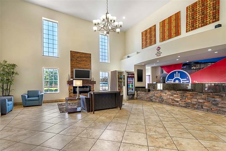 Best Western Plus Eastgate Inn & Suites