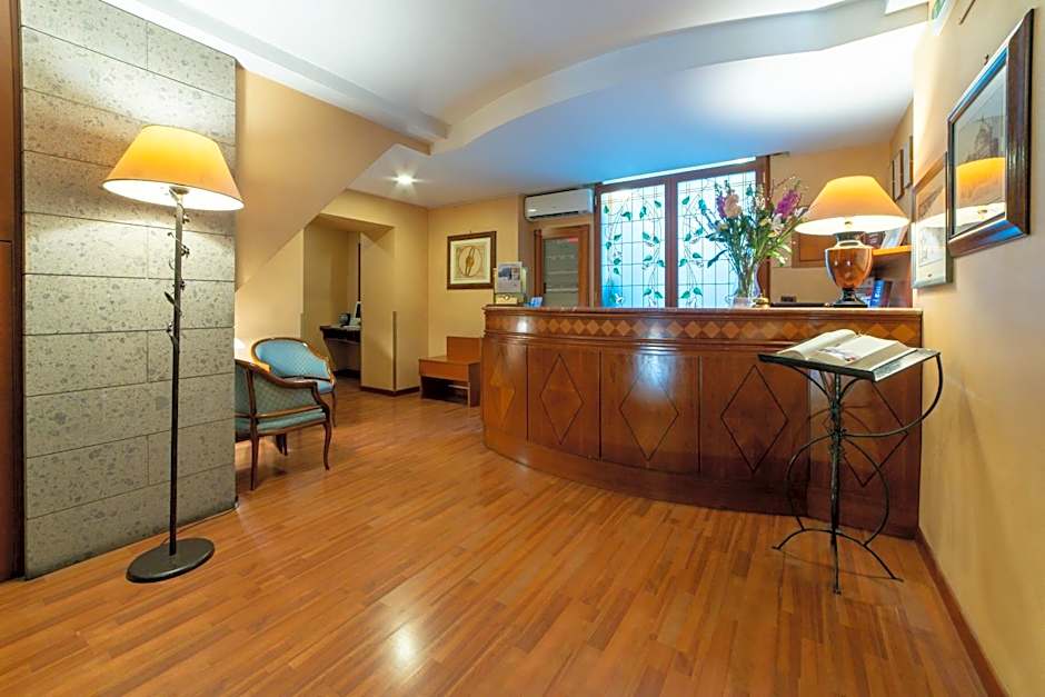 Massimo Plaza Hotel