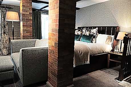 Cinema Signature Suite