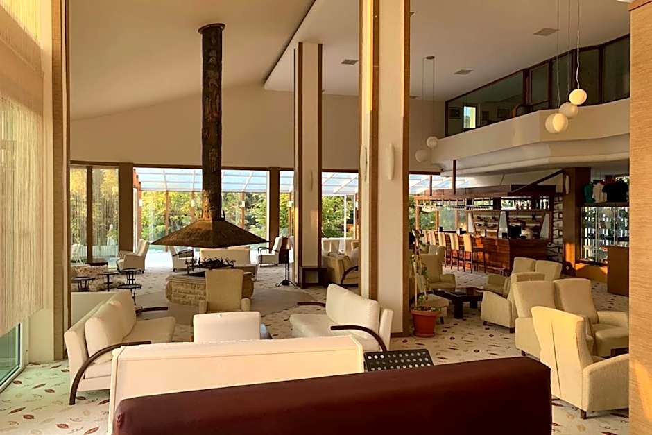 Lycus River Thermal Hotel