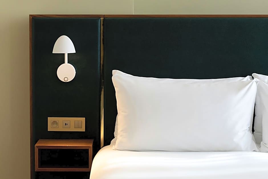 Sapphire House Antwerp, Autograph Collection
