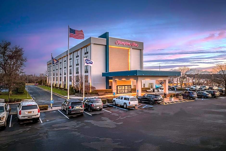 Hampton Inn By Hilton Long Island/Commack