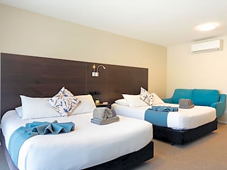 Superior Studio with Two Queen Beds
