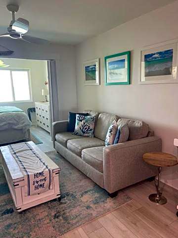 Sunset Harbor The Palms