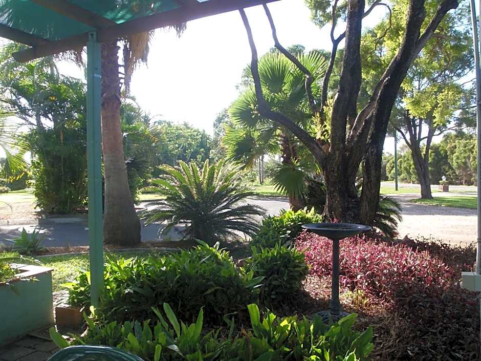 McNevins Logan Park Motel