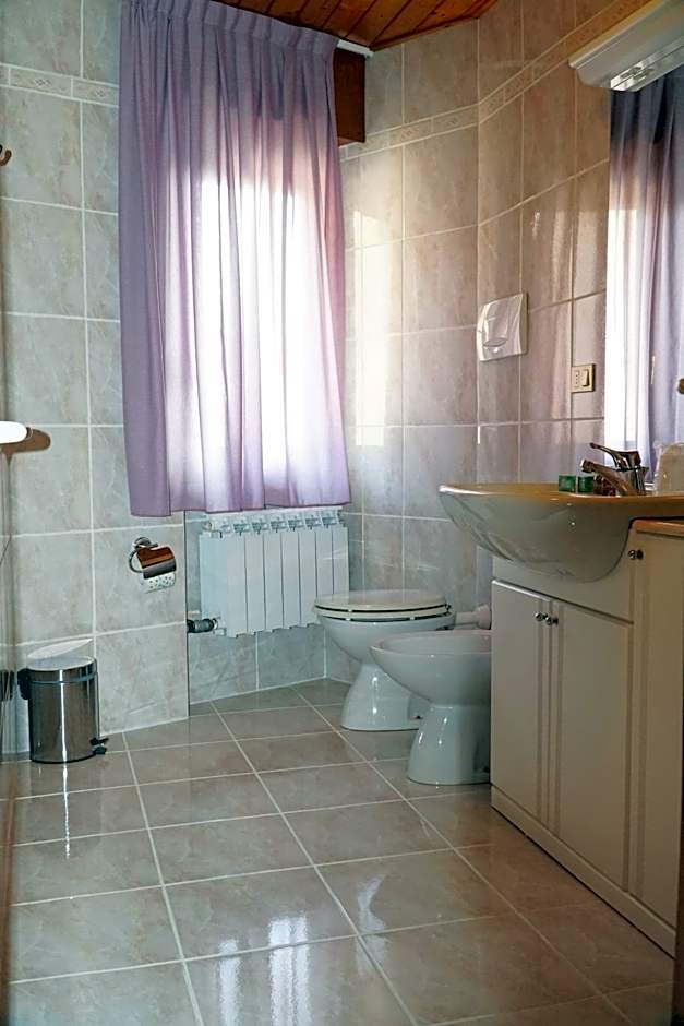 Photo 1 of 3 of Single Room
