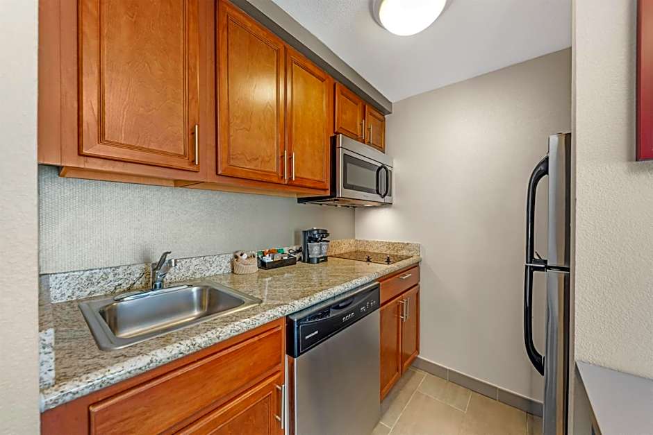 Homewood Suites By Hilton Laredo At Mall Del Norte