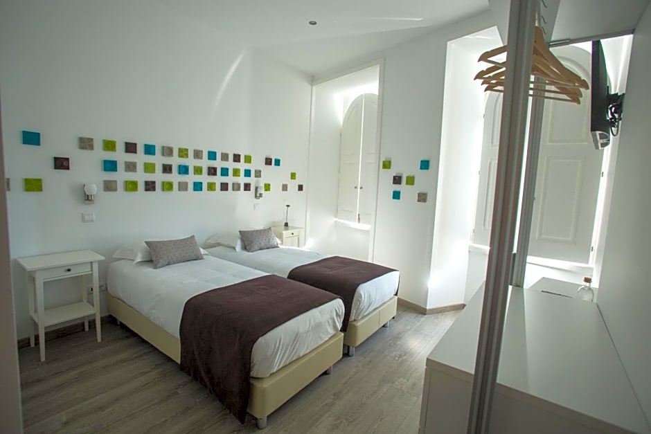 Thomar Story - Guest House