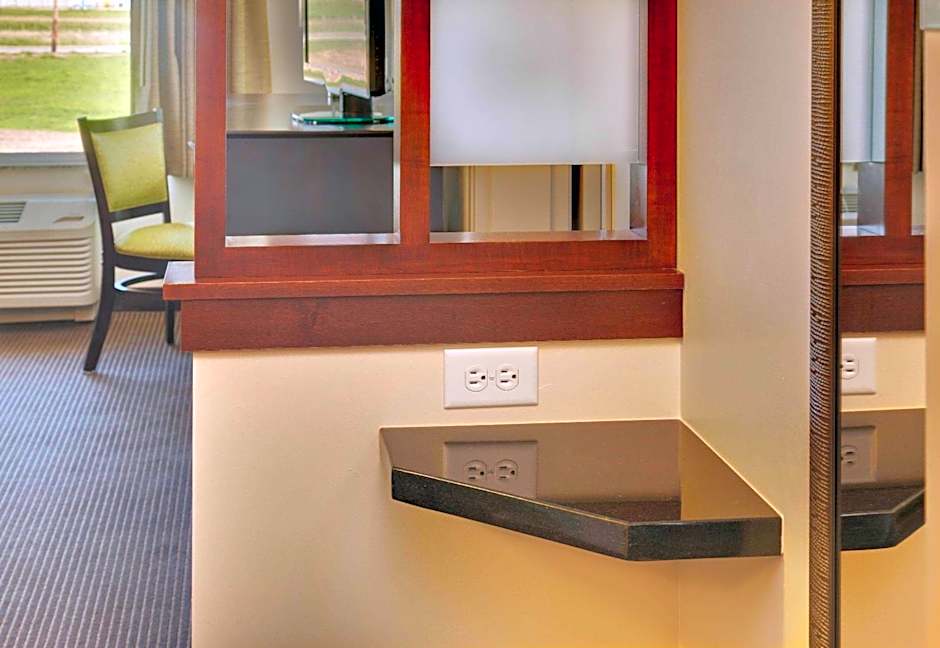 AmericInn by Wyndham Fairfield