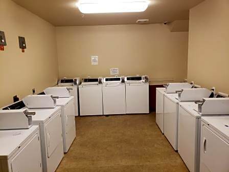 Clarion Hotel & Suites Williston