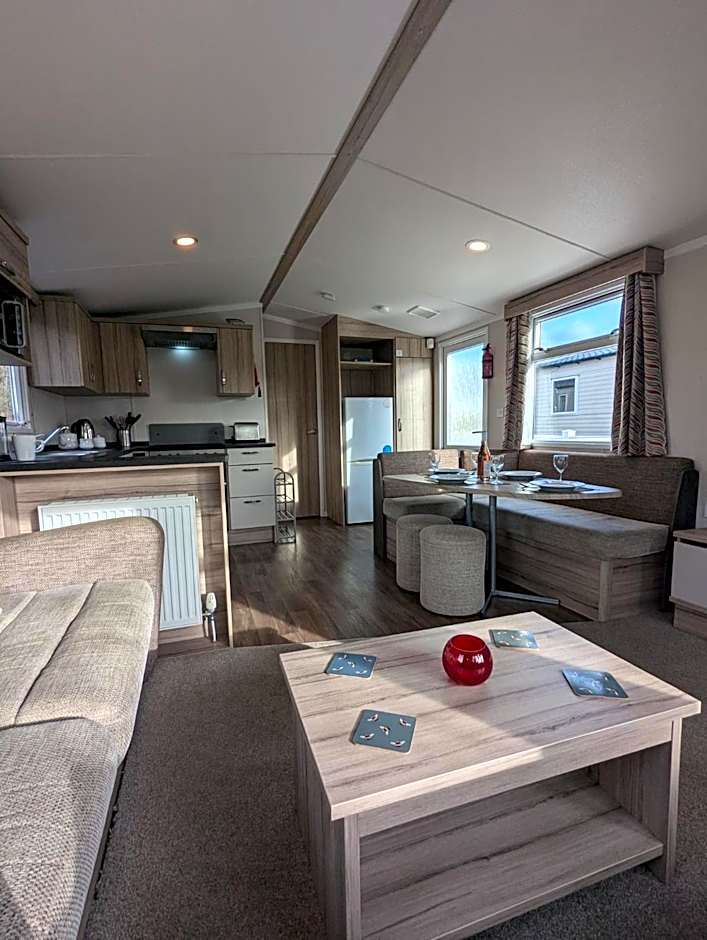 Swift Loire Holiday Home sleeps 6 Haven Littlesea