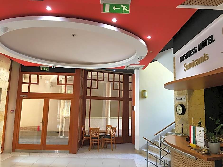 Semiramis Business Hotel