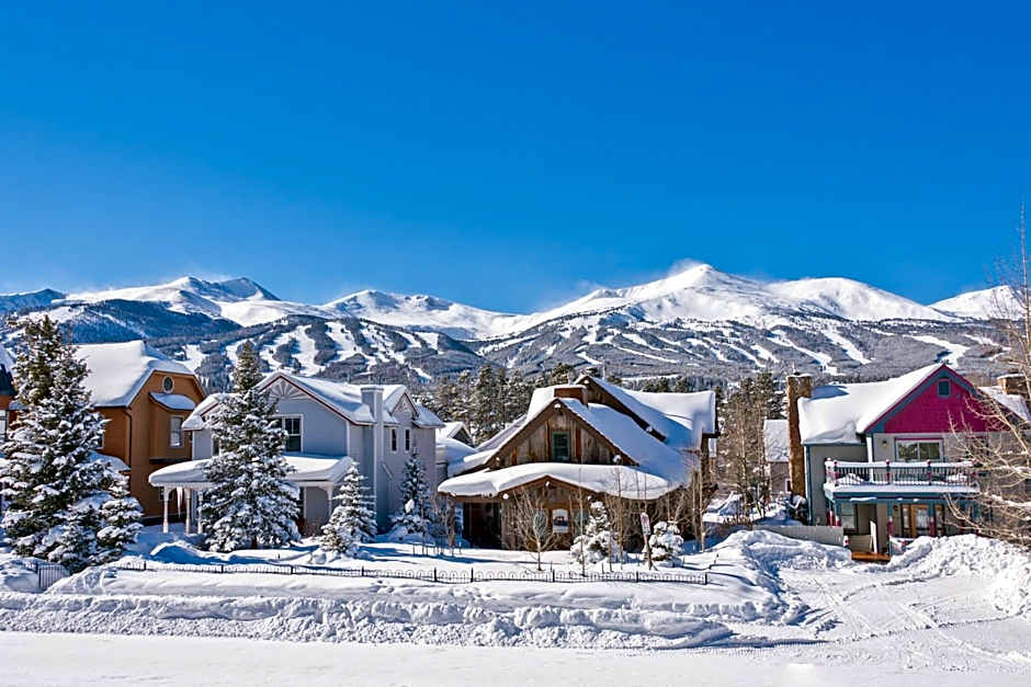 River Mountain Lodge