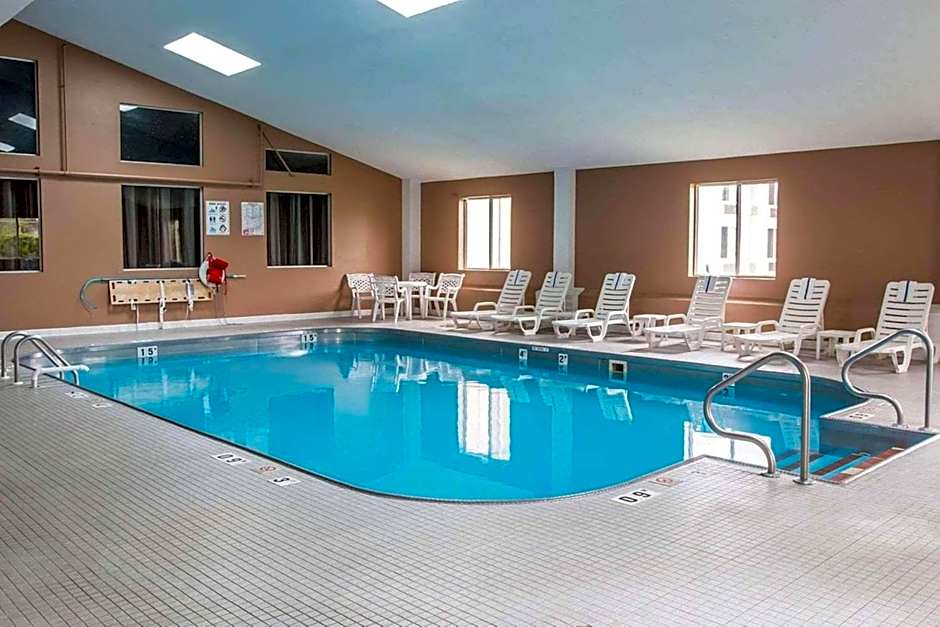 Country Inn & Suites by Radisson, Battle Creek, MI