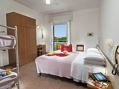 Mon Hotel