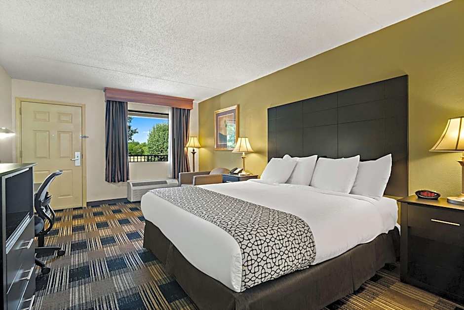 Best Western Windsor Suites