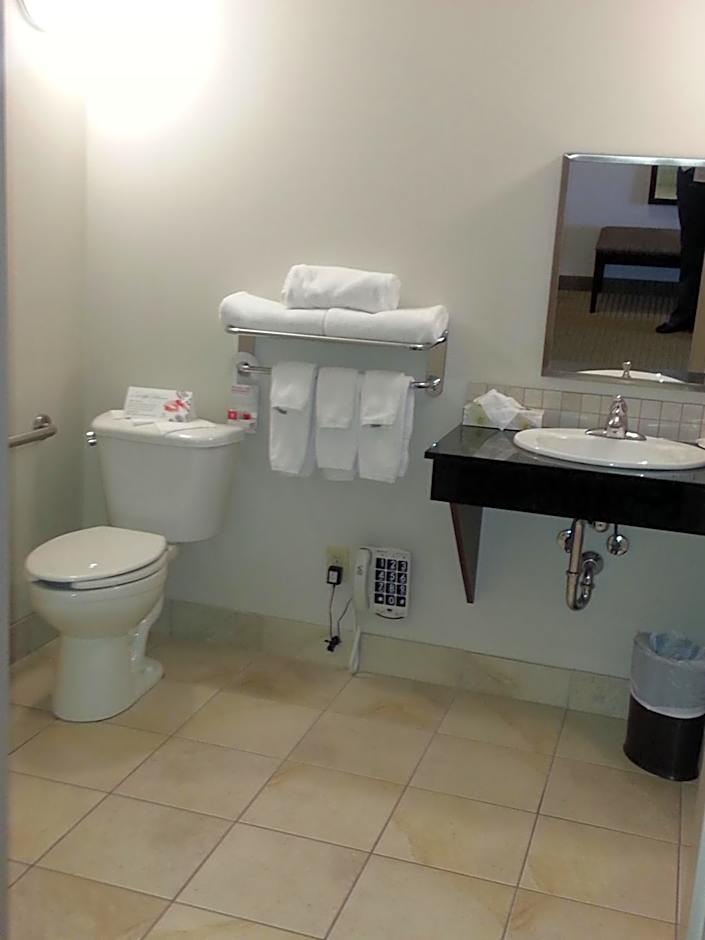 Ramada by Wyndham Olds