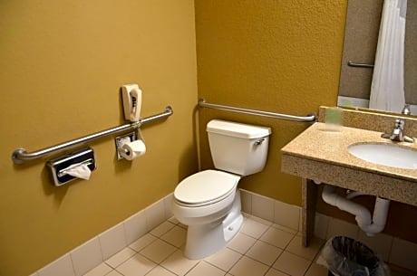 King Room - Mobility Access/Hearing Accessible