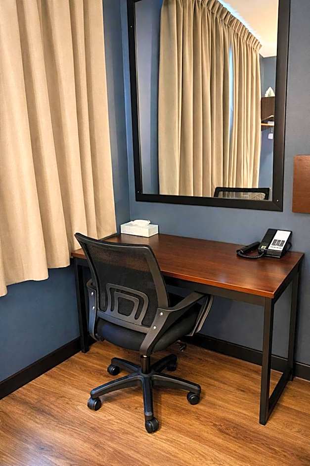 Hotel Mirage Brooklyn