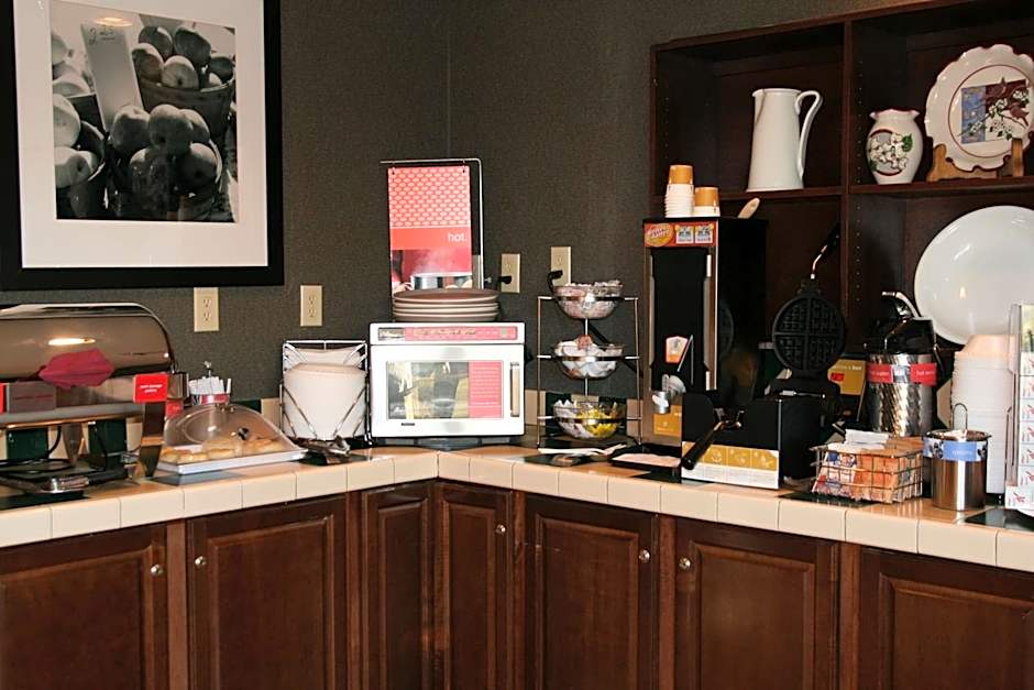 Hampton Inn By Hilton Laurinburg