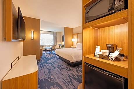 King Suite with Sofa Bed - Hearing Accessible