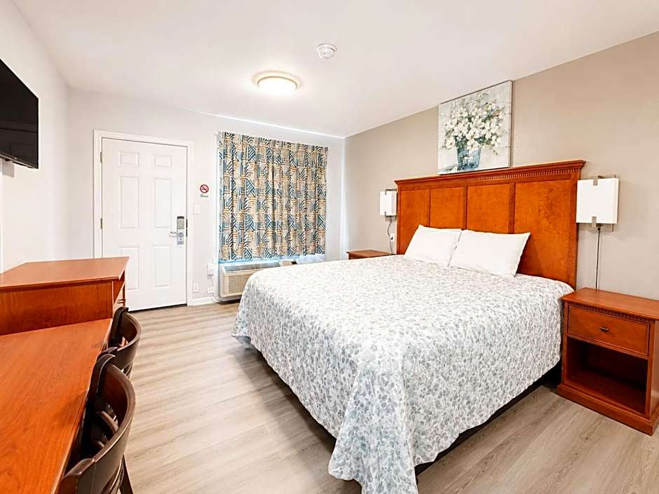Royal Gateway Motel by OYO