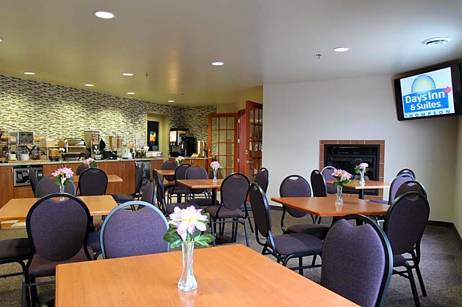 Days Inn & Suites by Wyndham Thompson