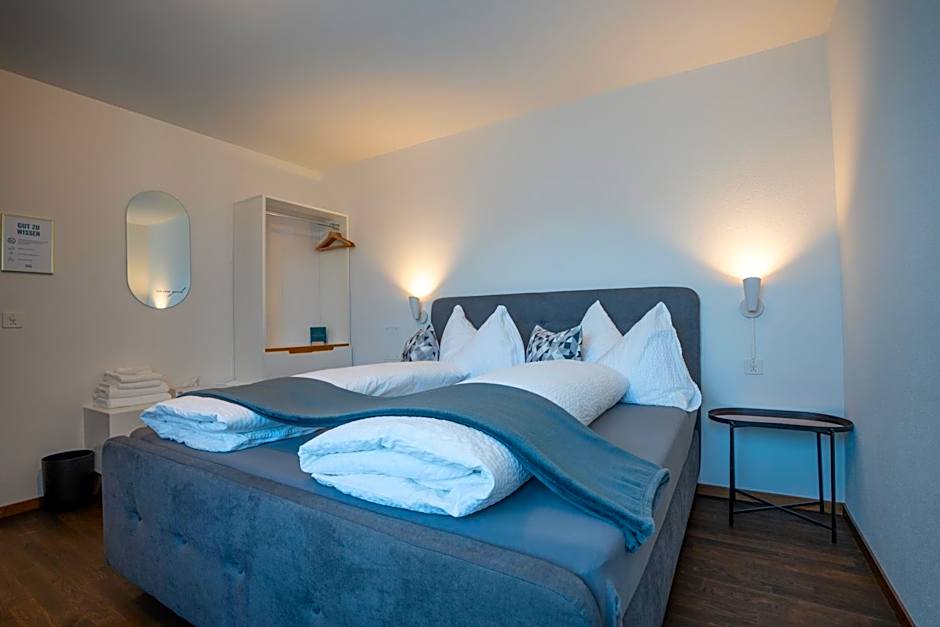 Hotel B&B Stossplatz anytime and easy self Check-in