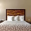 Diamond Bell Inn & Suites