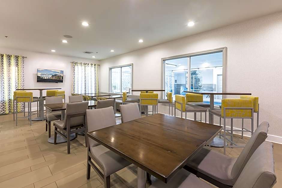 Country Inn & Suites by Radisson Asheville Downtown Tunnel Road