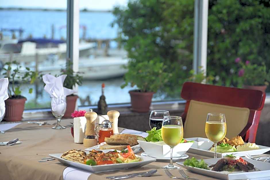 Ramada by Wyndham Princess Belize City