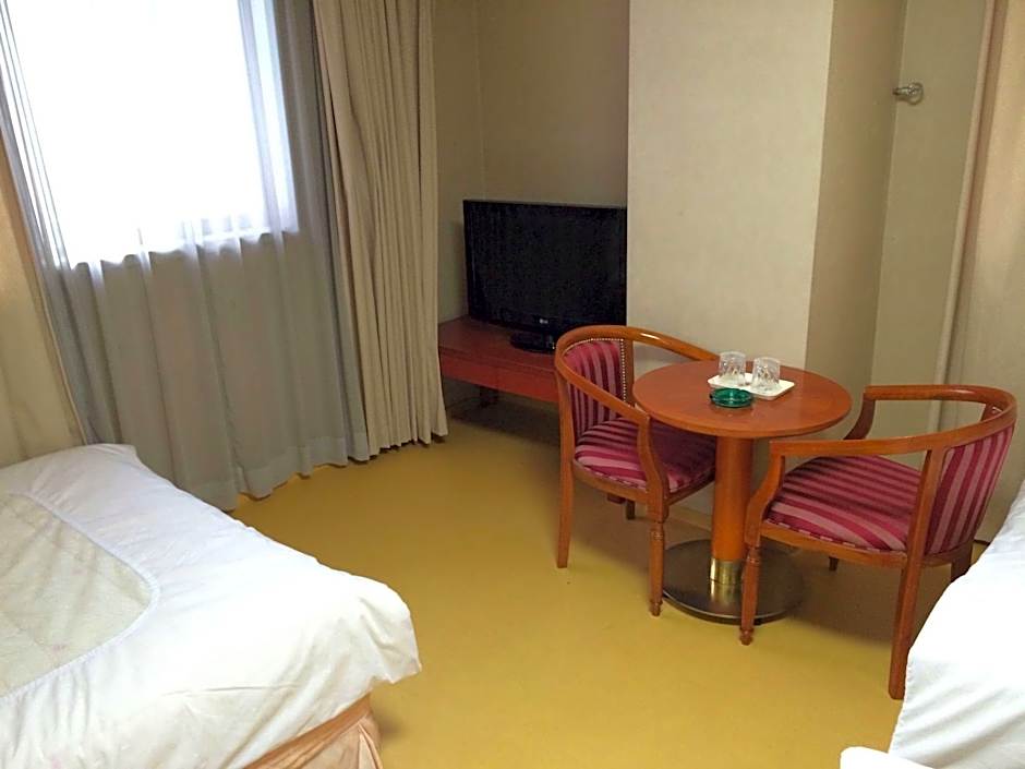 Central Hotel
