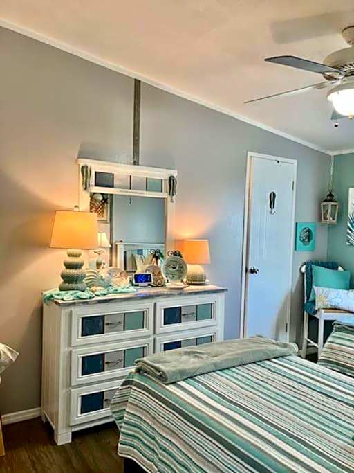 Coastal Imagination Sunny Dayz Oasis