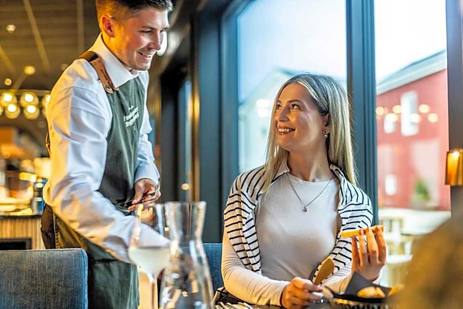 Henningsvær Bryggehotell - by Classic Norway Hotels