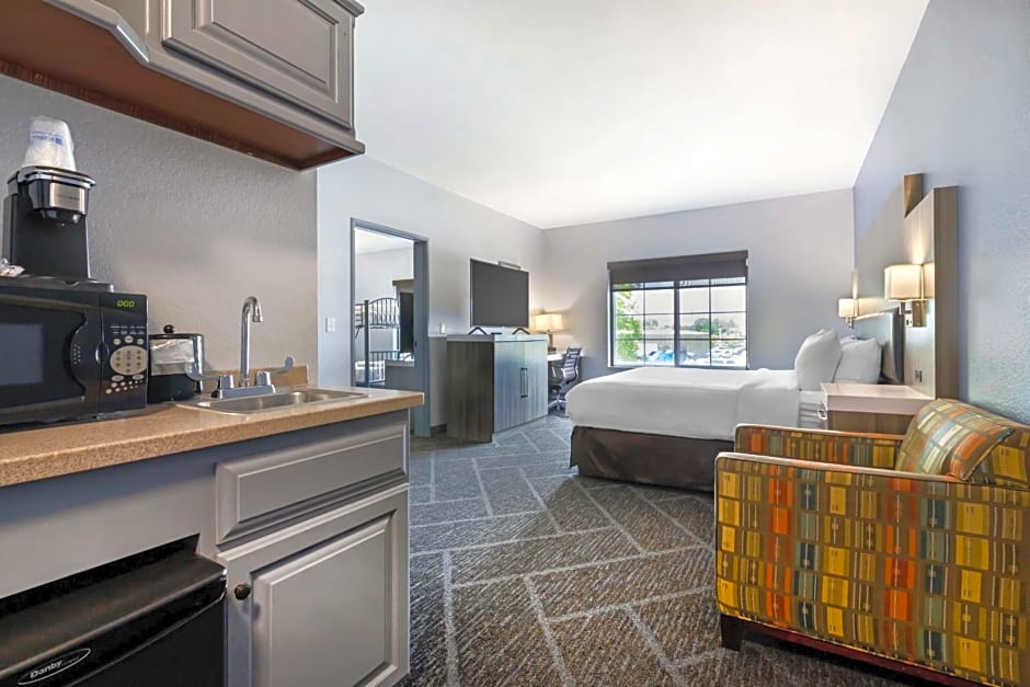 Best Western Plus Appleton Airport Mall Hotel