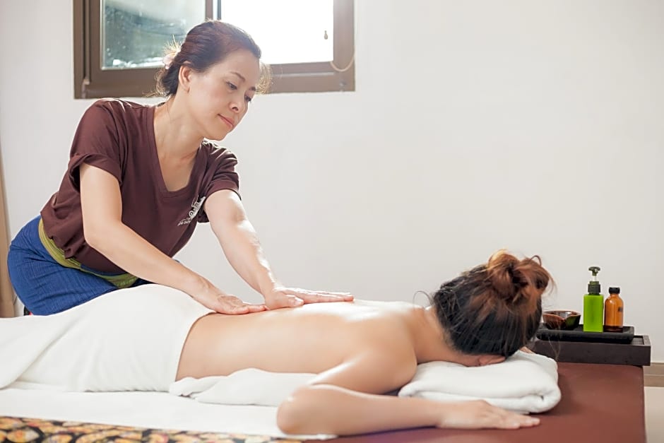 The One Residence Hotel